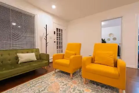 Two Bedroom House In With Full Kitchen And Parking Дом отдыха Скоки